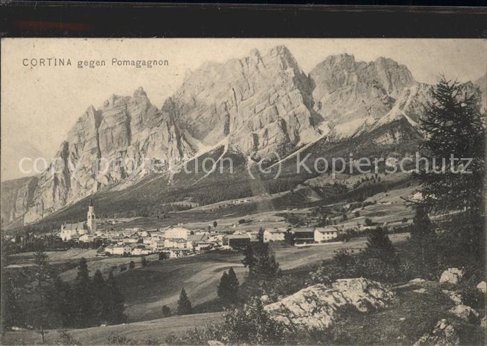 Cortina d Ampezzo Panorama mit Pomagagnon