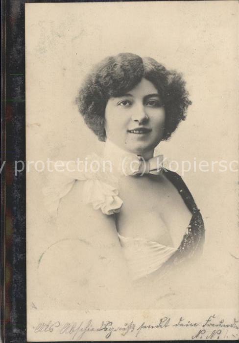 Mode Frau Schleife Portrait