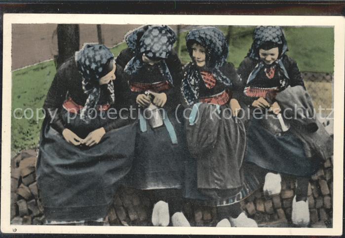 Kinder Child Enfants Trachten