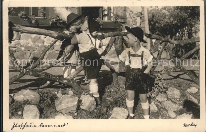 Bad Toelz Liebespaar Kinder Trachten