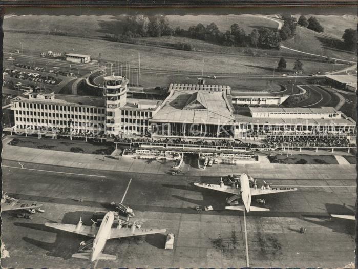 Flughafen Airport Aeroporto Fliegeraufnahme Zürich