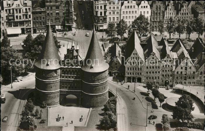 LueBECK CITY Fliegeraufnahme Holstentor und Salzspeicher