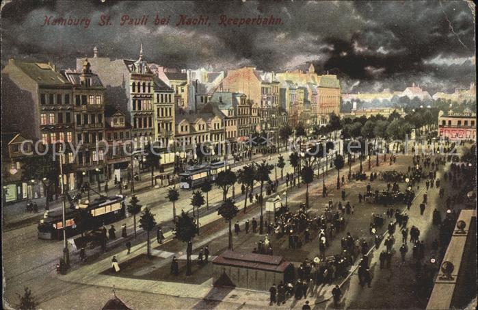 Hamburg St. Pauli bei Nacht Strassenbahn