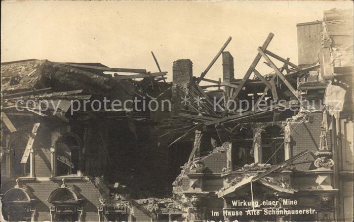 BERLIN  CITY Alte Schoenahauserstrasse zerstoertes Gebaeude