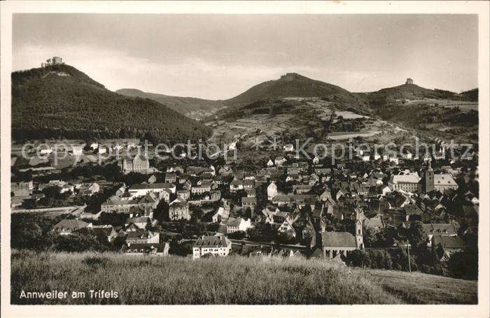 Annweiler Trifels Panorama mit Burgdreifaltigkeit