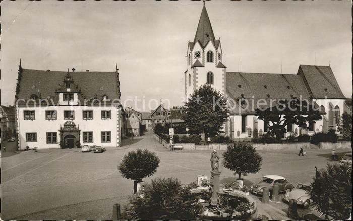 Gross-Umstadt Marktplatz Brunnen Autos Rathaus
