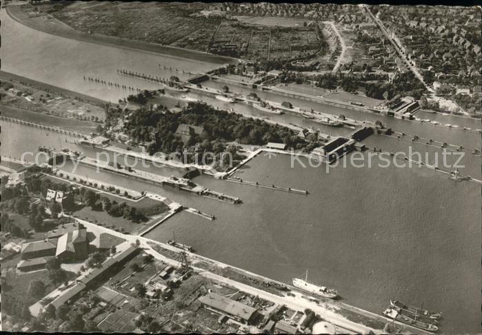 Brunsbuettelkoog Fliegeraufnahme Schleusenanlagen