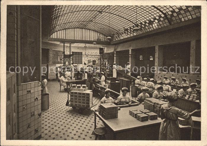 HANNOVER  CITY Innenansicht von der Leibniz-Keks-Fabrik (Musterbaeckerei)