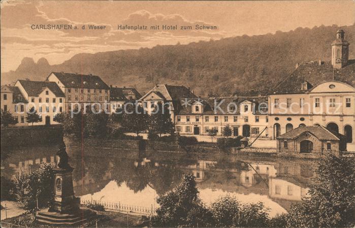 Carlshafen Hafenplatz mit Hotel zum Schwan Denkmal
