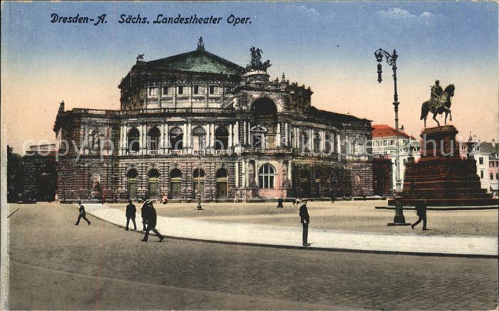 Theatergebaeude Landestheater Oper Dresden