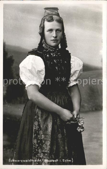 Trachten Schwarzwald aus Neustadt