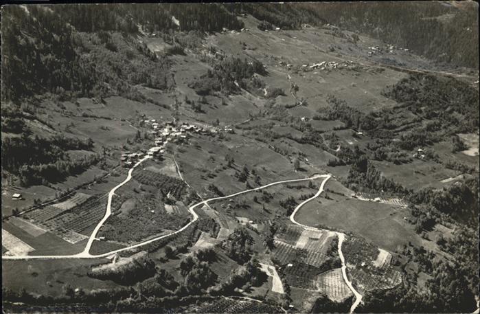 Grone Loye Loye Erdesson Daillot Fliegeraufnahme