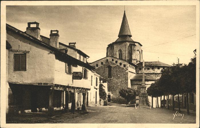 Saint-Savin Hautes-Pyrenees Place du Village