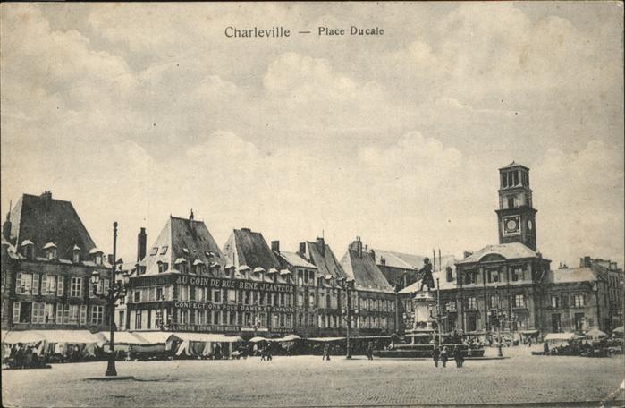 Charleville 08-Meziers Place Ducale Brunnen