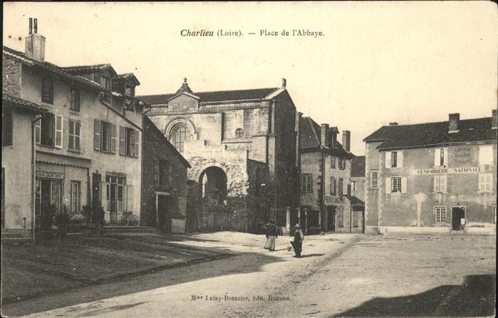 Charlieu Place de Abbaye