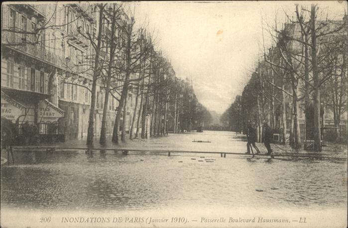 Paris Inondations Passerelle Boulevard Haussm