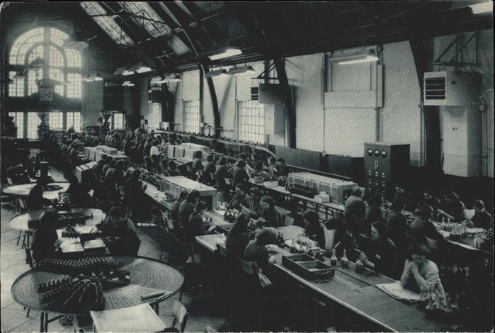 Fecamp Benedictine Salle d_Etiquetage