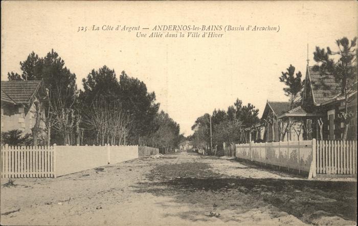 Andernos-les-Bains Allee dans la ville
