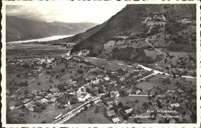 Wilderswil Luetschinen Brienzersee Fliegeraufnahme