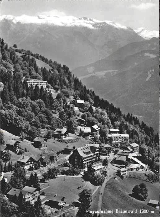 Braunwald GL Fliegeraufnahme