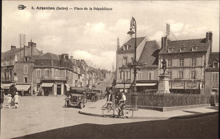 Argenton-sur-Creuse Place Republique