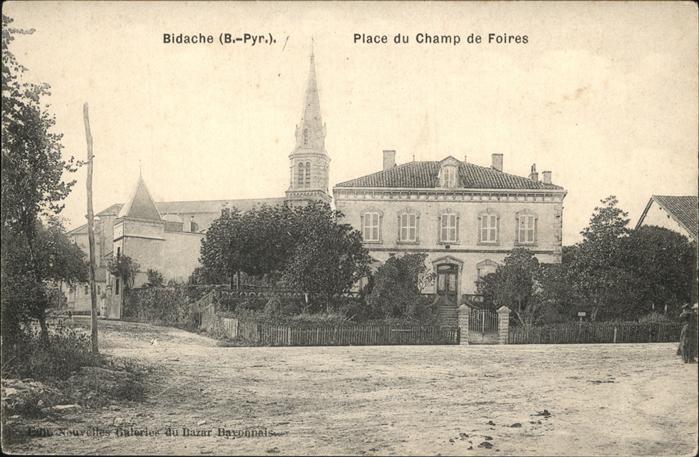 Bidache Place Champ Foires