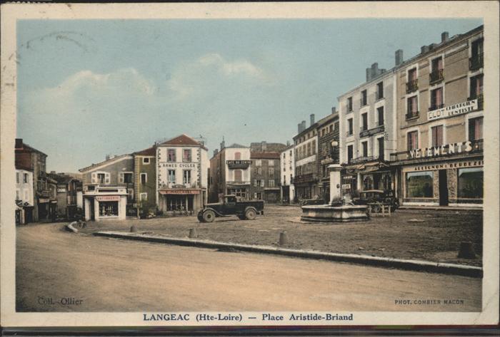 Langeac Place Aristide Briand Brunnen