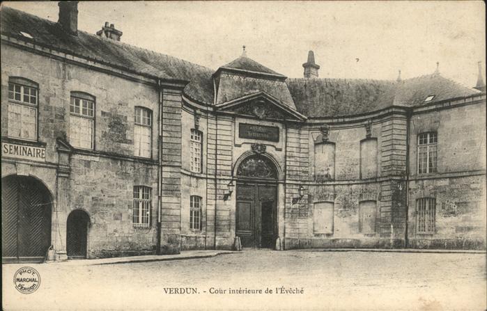 Verdun Meuse Cour L_inteieur de L_Eveche