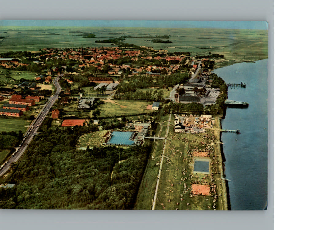 Toenning Fliegeraufnahme Schwimmbad