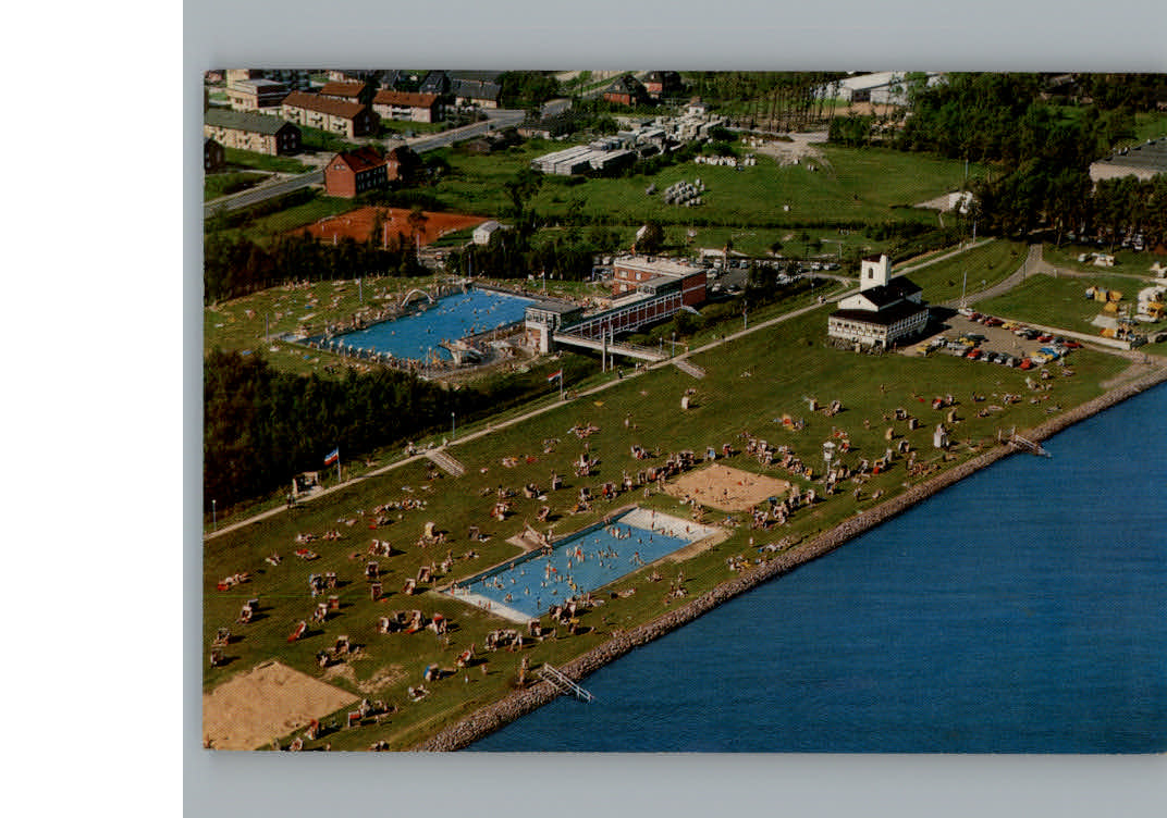 Toenning Fliegeraufnahme Schwimmbad