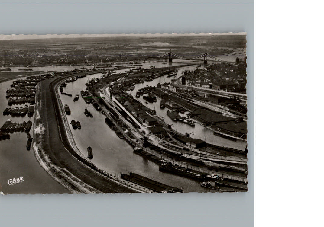 Duisburg Ruhr Fliegeraufnahme Hafen