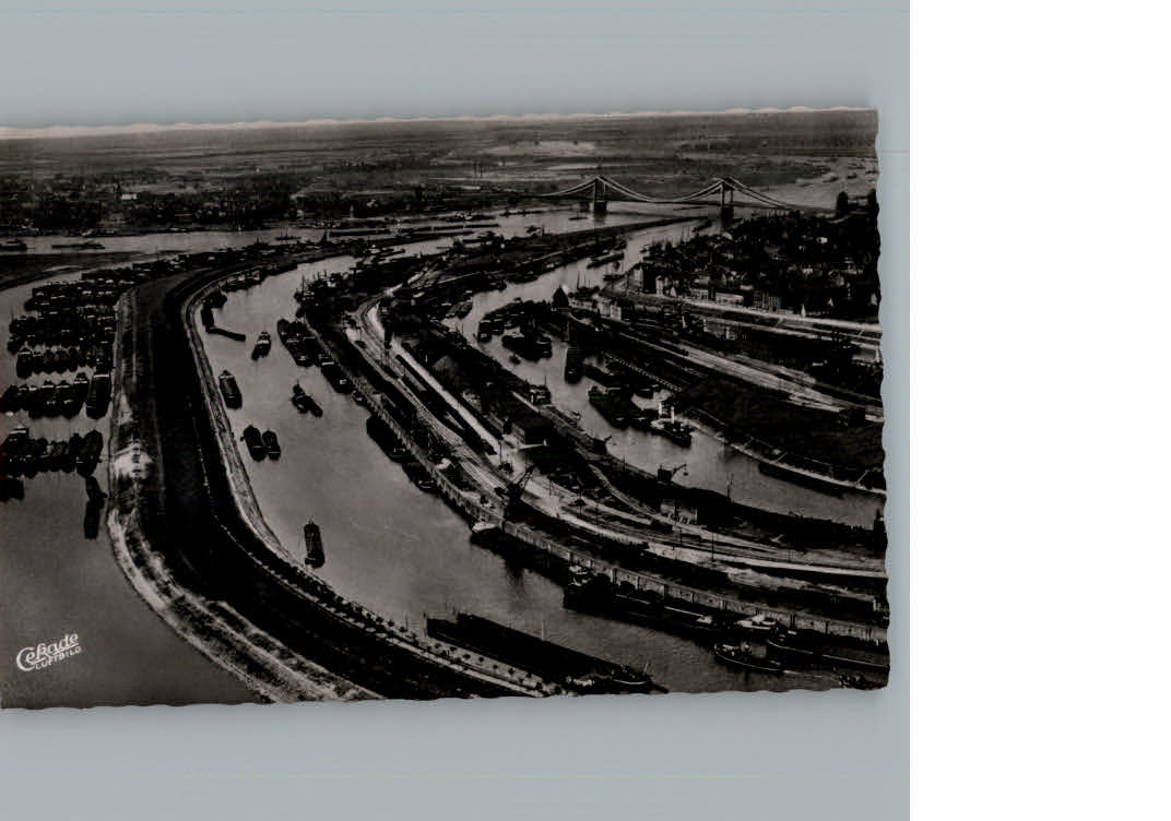 Duisburg Ruhr Fliegeraufnahme Hafen