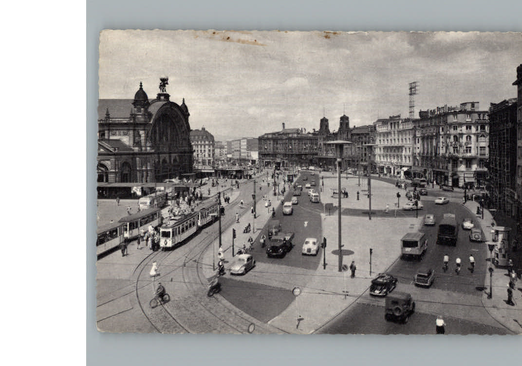 Frankfurt Main Am Hauptbahnhof Strassenbahn