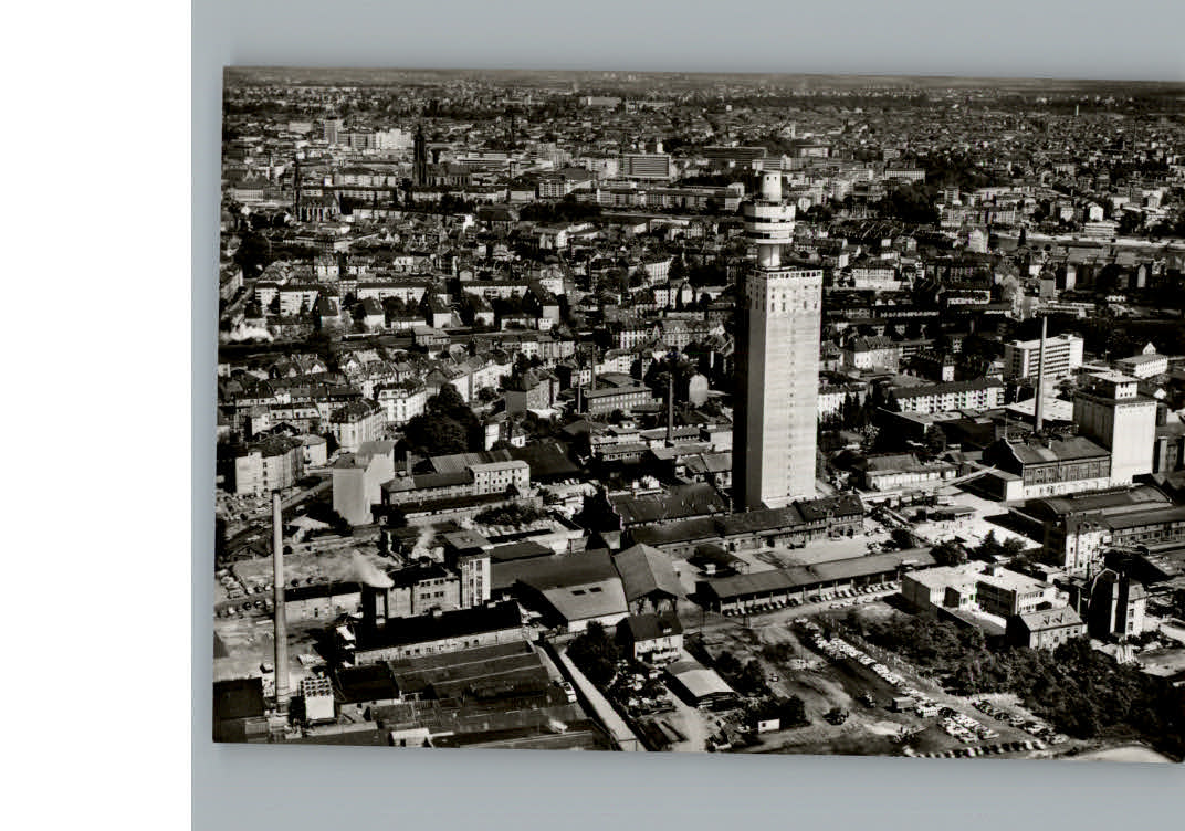 Frankfurt Main Fliegeraufnahme Henninger Turm
