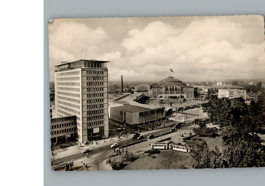 Frankfurt Main Messegelaende Strassenbahn