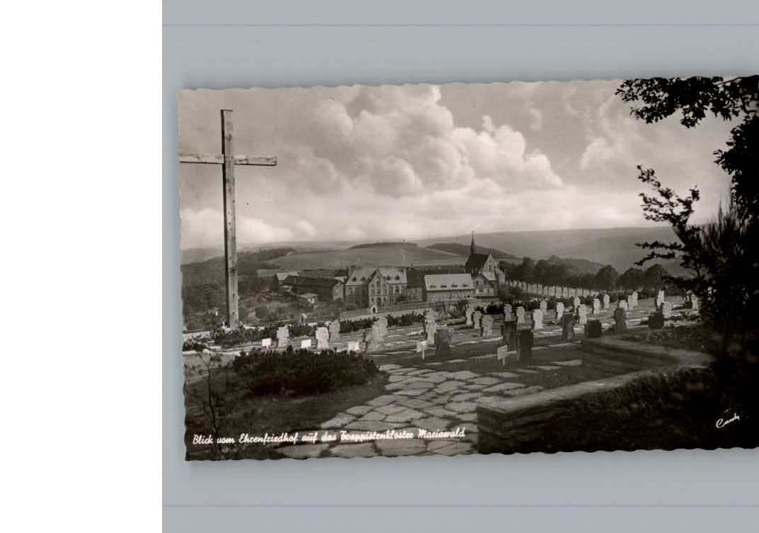 Heimbach Eifel Ehrenfriedhof