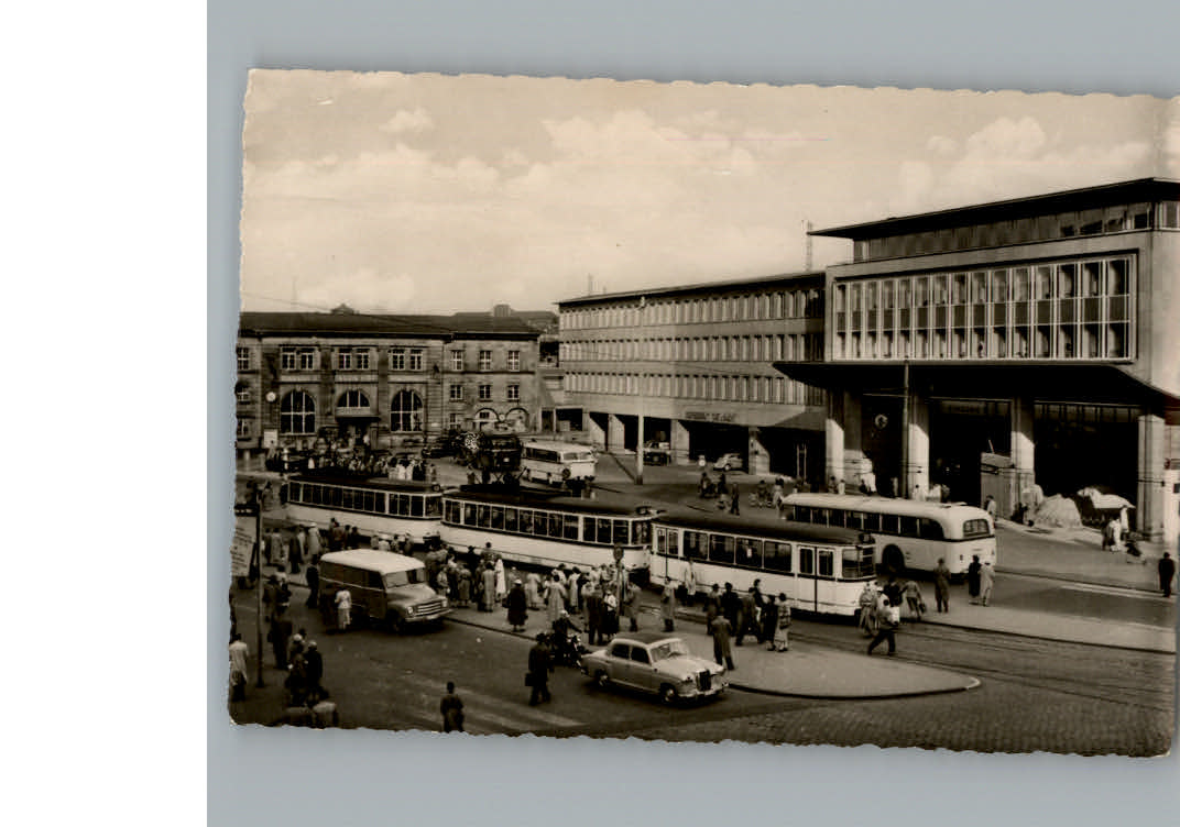 Essen Ruhr Hauptbahnhof Strassenbahn