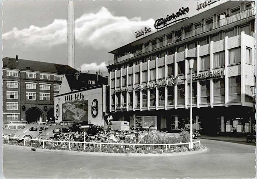 Ruesselsheim Main Bahnhofsplatz