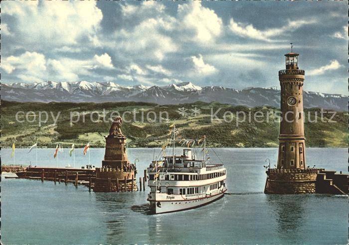 Leuchtturm Lighthouse Dampfer Hafeneinfahrt Lindau im Bodense