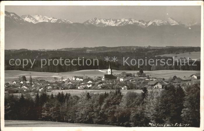 Halfing Gesamtansicht mit Alpenpanorama