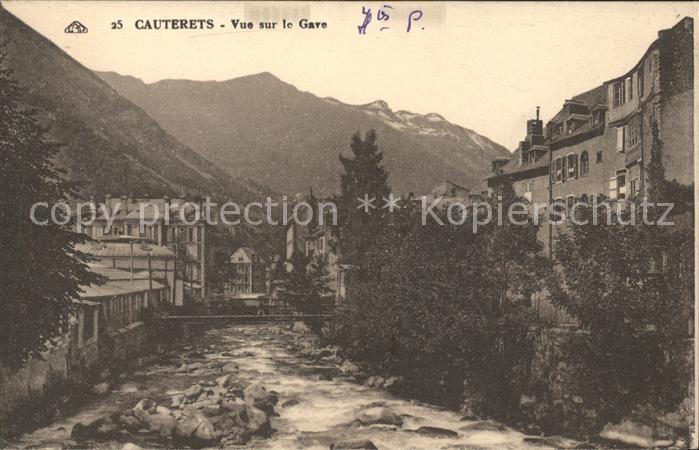 Cauterets Vue sur le Gave
