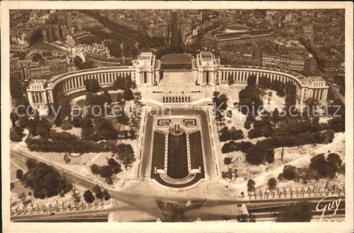 Paris Palais de Chaillot vue prise de la Tour