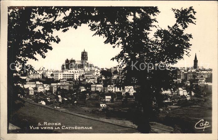 Rodez Vue vers la Cathedrale