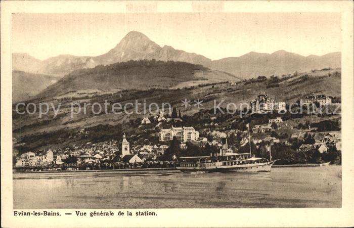 Evian-les-Bains Haute Savoie Vue generale de la station Bateau