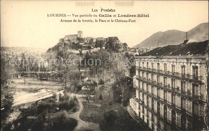 Lourdes Hautes Pyrenees Vue partielle du Gallia et Londres Hote