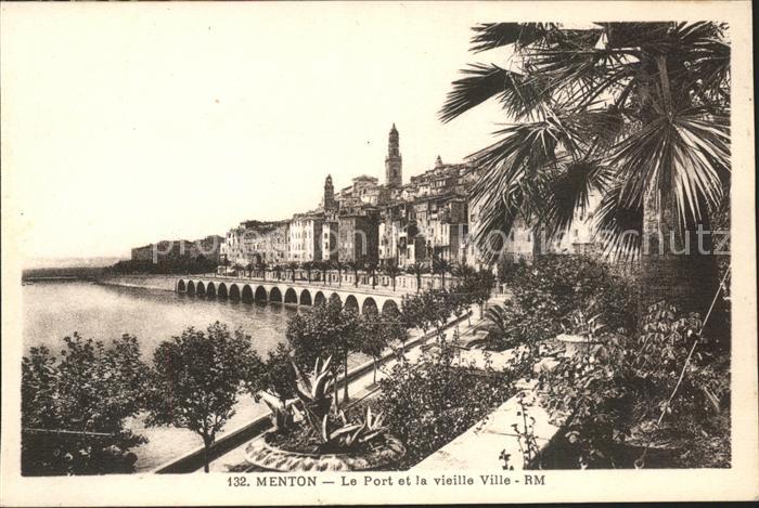 Menton Alpes Maritimes Le Port et la vieille Ville