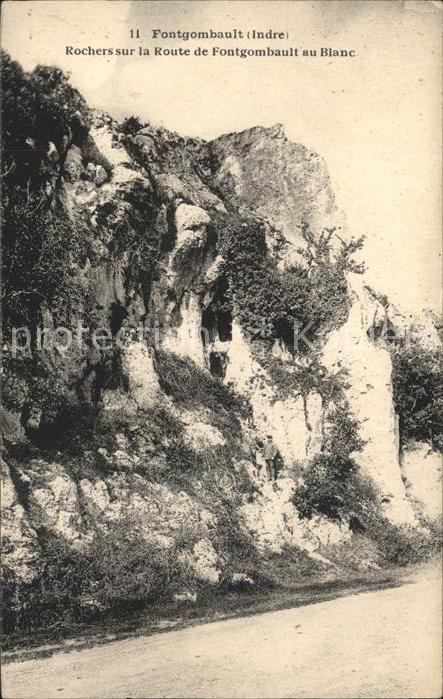 Fontgombault Rochers sur la Route de Fontgombault au