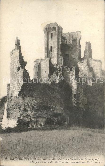 Lavardin Loir-et-Cher Ruines du Chateau Monument historique