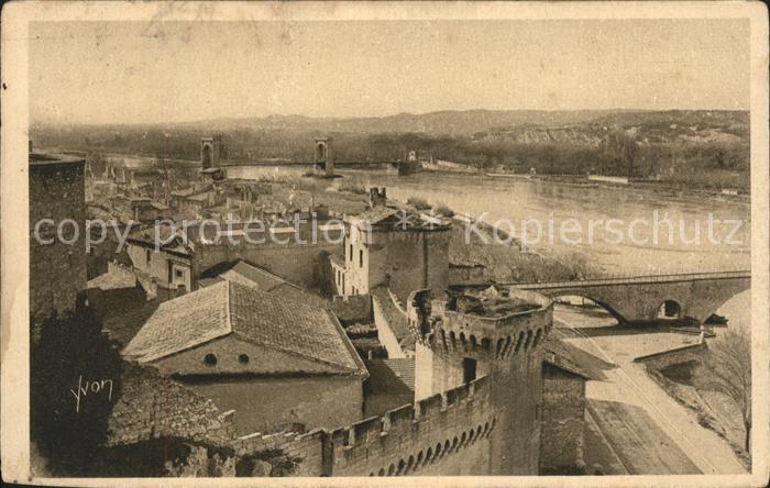 Avignon Vaucluse Vue generale sur la rive gauche du Rhon