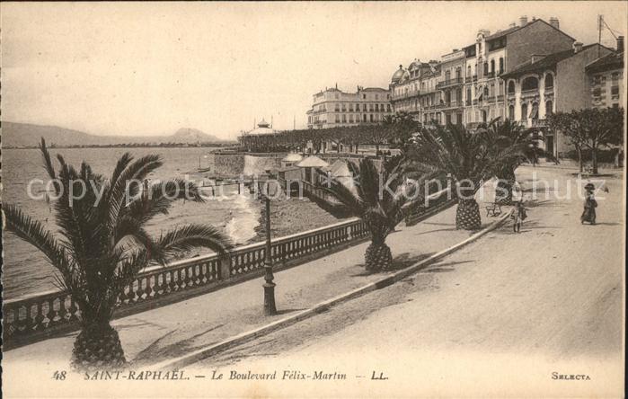 Saint-Raphael Var Boulevard Felix Martin Cote d_Azur